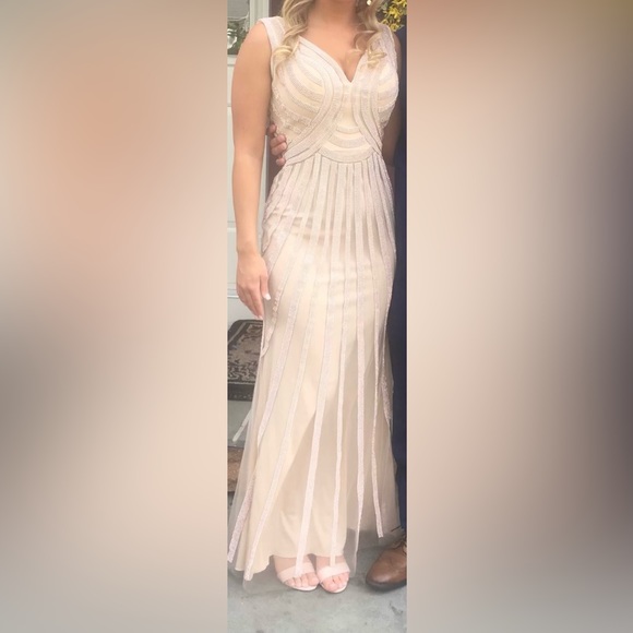 Gold Sherri Hill Prom/Ball Gown Dress - Size 6 - Picture 7 of 7